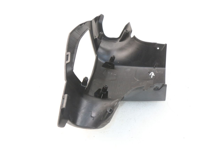 photo de CUBIERTA DE MANILLAR TRASERO PEUGEOT KISBEE 4T 50 (2018 - 2022) - Primer plano técnico