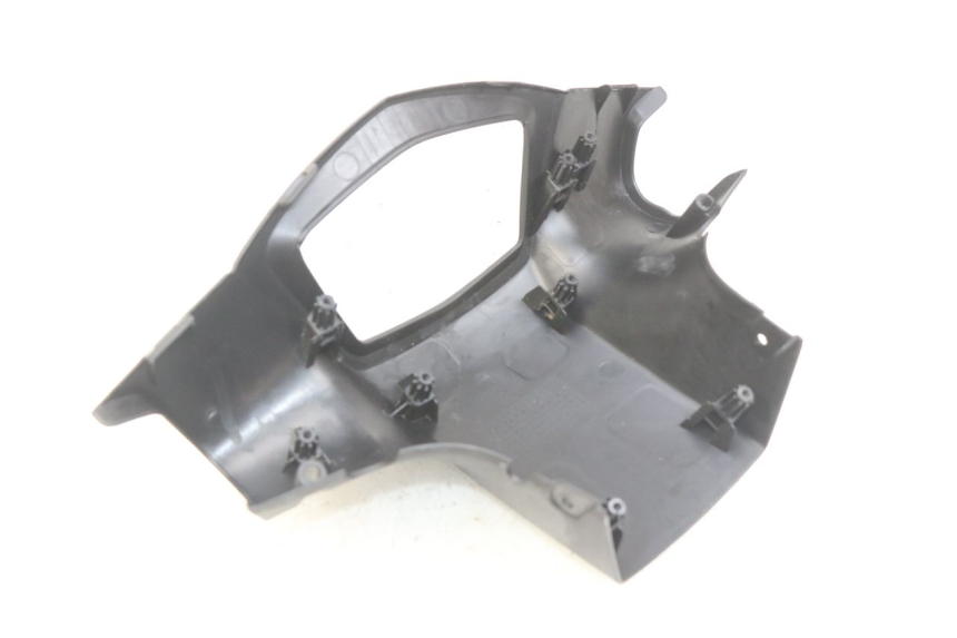 photo de CUBIERTA DE MANILLAR TRASERO. PEUGEOT KISBEE 4T 50 (2010 - 2017) - Otra perspectiva