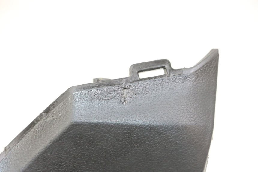 photo de CUBIERTA DE MANILLAR TRASERO KYMCO X-TOWN XTOWN 125 (2016 - 2021) - Zoom estado de uso