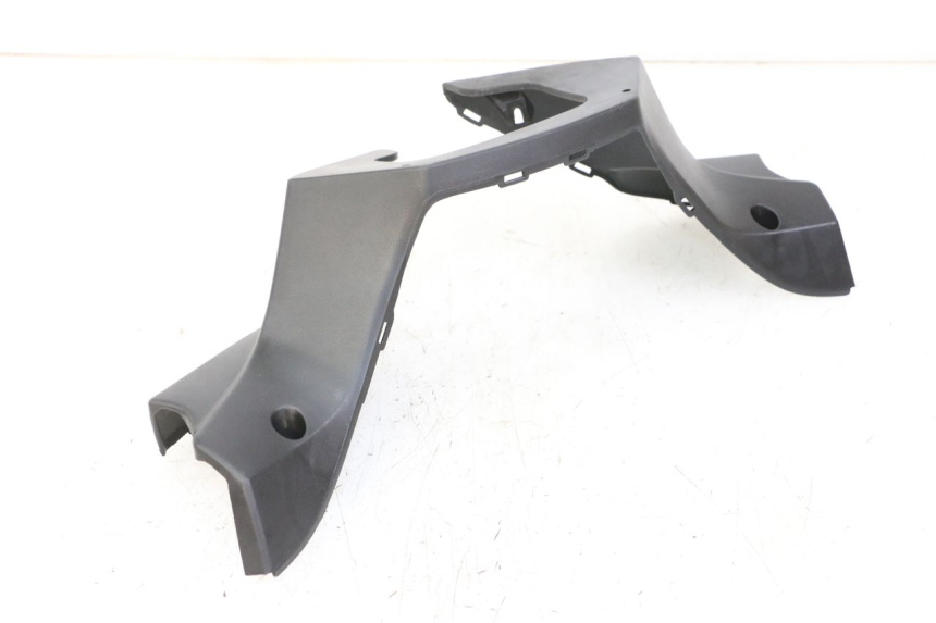 photo de TAPA MANILLAR DELANTERO KYMCO XCITING 500 (2007 - 2010) - Detalle de la pieza