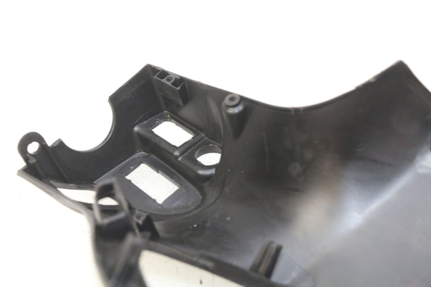 photo de CUBIERTA DEL MANILLAR TRASERO PIAGGIO LIBERTY IGET 4T 50 (2015 - 2020) - Zoom estado de uso