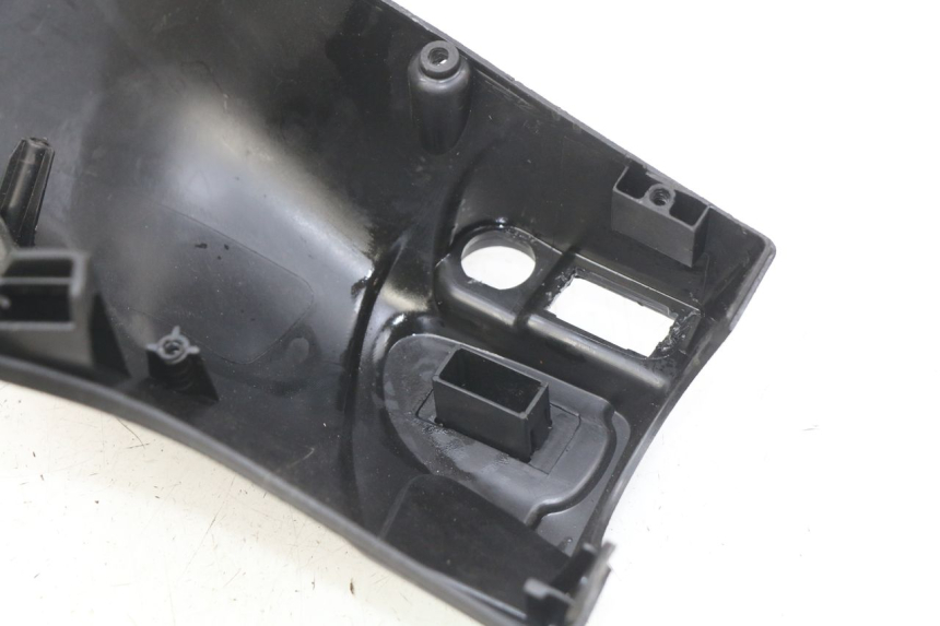 photo de CUBIERTA DEL MANILLAR TRASERO PIAGGIO LIBERTY IGET 4T 50 (2015 - 2020) - Otra perspectiva