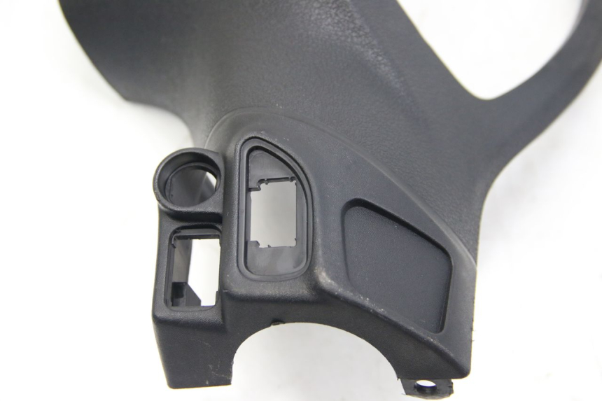 photo de CUBIERTA DEL MANILLAR TRASERO PIAGGIO LIBERTY IGET 4T 50 (2015 - 2020) - Otra perspectiva