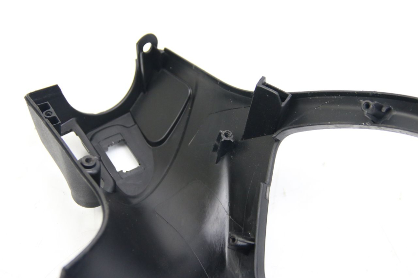 photo de CUBIERTA DEL MANILLAR TRASERO PIAGGIO LIBERTY IGET 4T 50 (2015 - 2020) - Recambio usado revisado