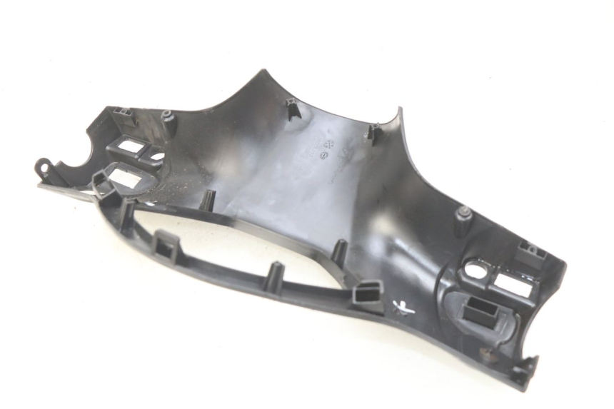 photo de CUBIERTA DE MANILLAR TRASERO PIAGGIO LIBERTY IGET S 125 (2016 - 2020) - Detalle de la pieza