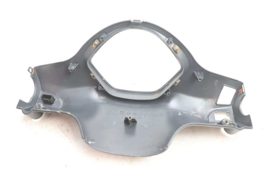 photo de TAPA MANILLAR DELANTERO PIAGGIO LIBERTY 125 (1998 - 2008) - Vista general del producto