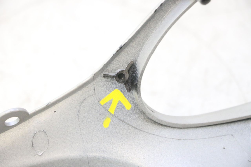 photo de TAPA MANILLAR DELANTERO PIAGGIO LIBERTY 50 (1998 - 2003) - Primer plano técnico