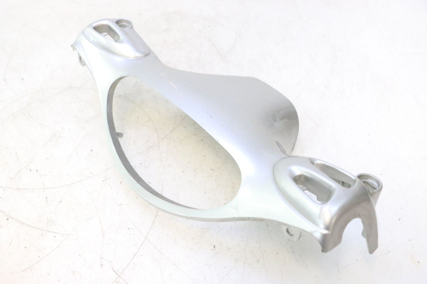 photo de TAPA MANILLAR DELANTERO PIAGGIO LIBERTY 50 (1998 - 2003) - Detalles de los puntos de fijación