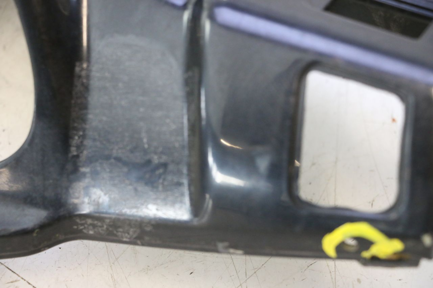 photo de TAPA MANILLAR DELANTERO KYMCO LIKE 125 (2009 - 2016) - Detalles de los puntos de fijación
