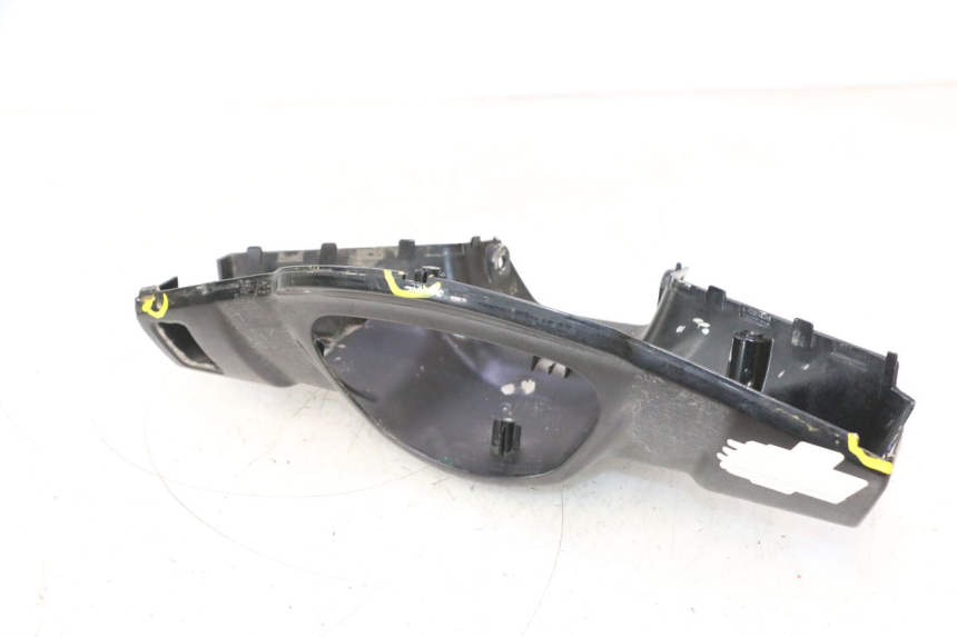 photo de TAPA MANILLAR DELANTERO KYMCO LIKE 125 (2009 - 2016) - Marcados y referencias originales