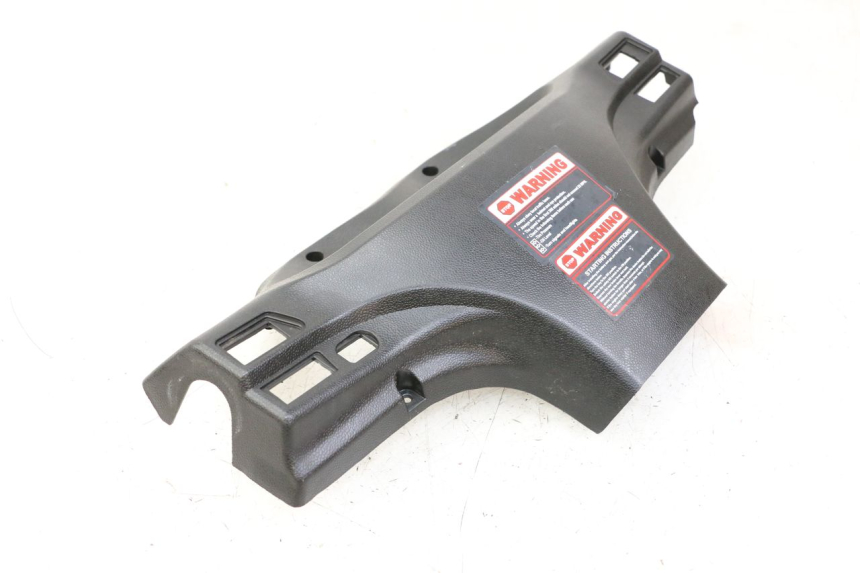 photo de TAPA MANILLAR DELANTERO LONGJIA SHARPY 125 (2020 - 2024) - Detalles de los puntos de fijación