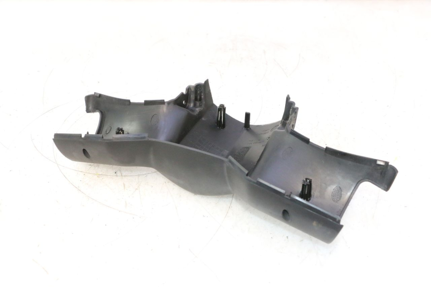 photo de TAPA MANILLAR DELANTERO PEUGEOT LUDIX PRO 2T 50 (2010 - 2017) - Primer plano técnico