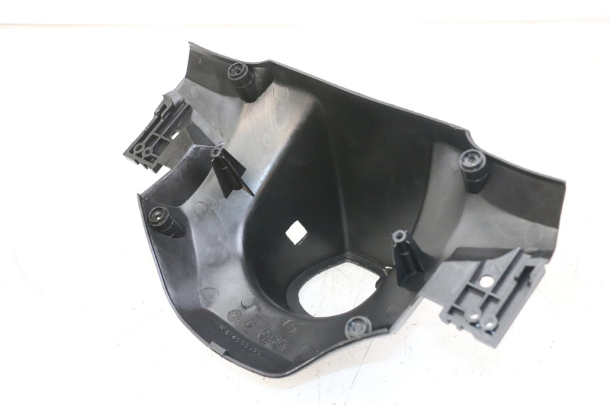 photo de TAPA MANILLAR DELANTERO MASH LEGEND'R 4T 50 (2021 - 2025) - Zoom estado de uso