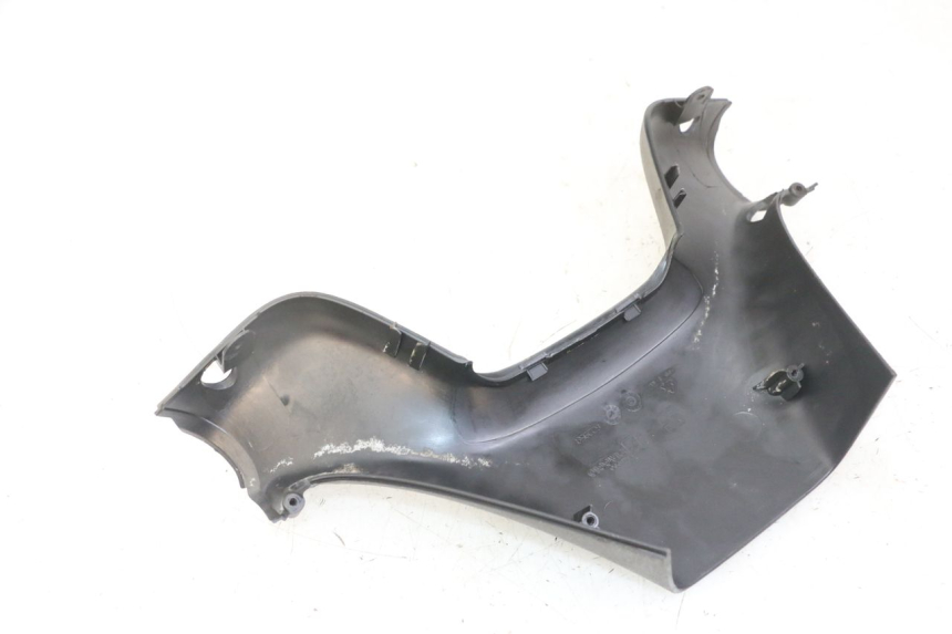 photo de TAPA MANILLAR DELANTERO PIAGGIO MP3 LT 300 (2010 - 2016) - Primer plano técnico