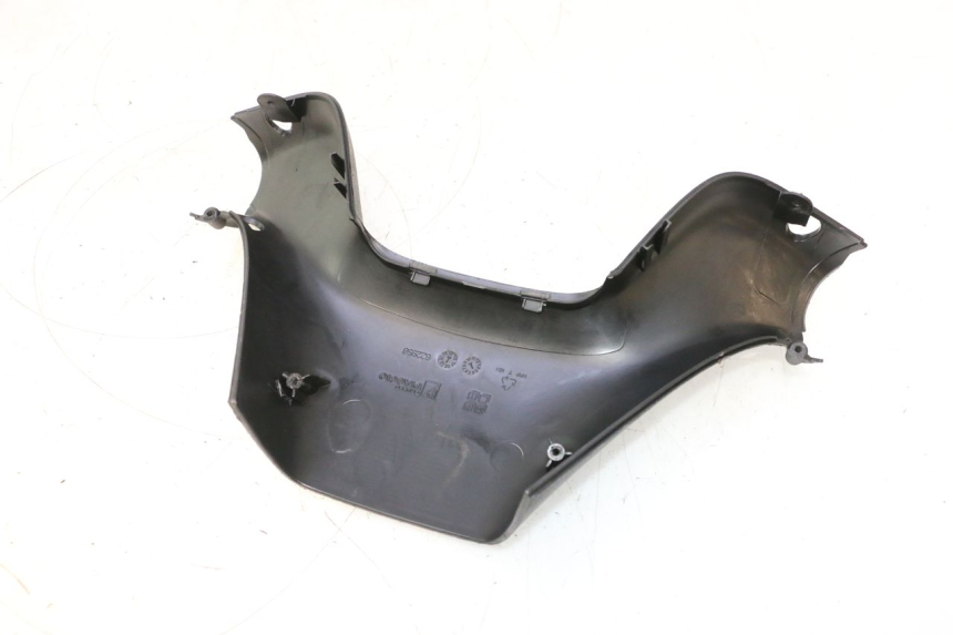 photo de TAPA MANILLAR DELANTERO PIAGGIO MP3 LT 300 (2010 - 2016) - Detalle de la pieza