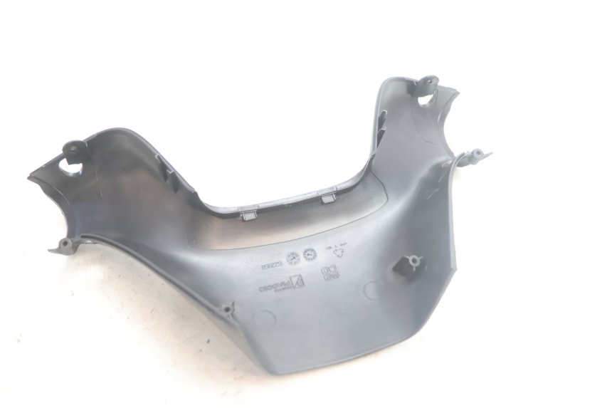 photo de CUBIERTA DE MANILLAR TRASERO PIAGGIO MP3 500 (2011 - 2015) - Otra perspectiva