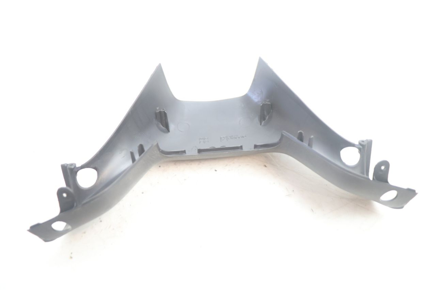 photo de CUBIERTA DE MANILLAR TRASERO PIAGGIO MP3 500 (2011 - 2015) - Primer plano técnico