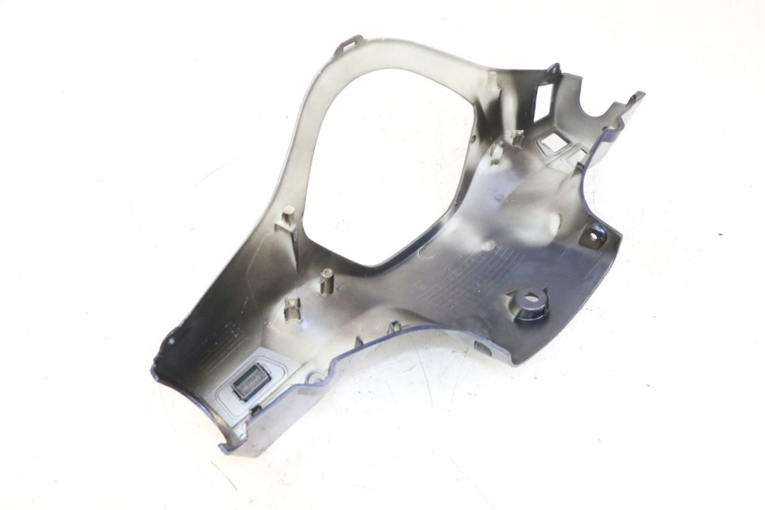 photo de TAPA MANILLAR DELANTERO JM MOTORS OLDIES GT 4T 50 (2018 - 2025) - Características distintivas