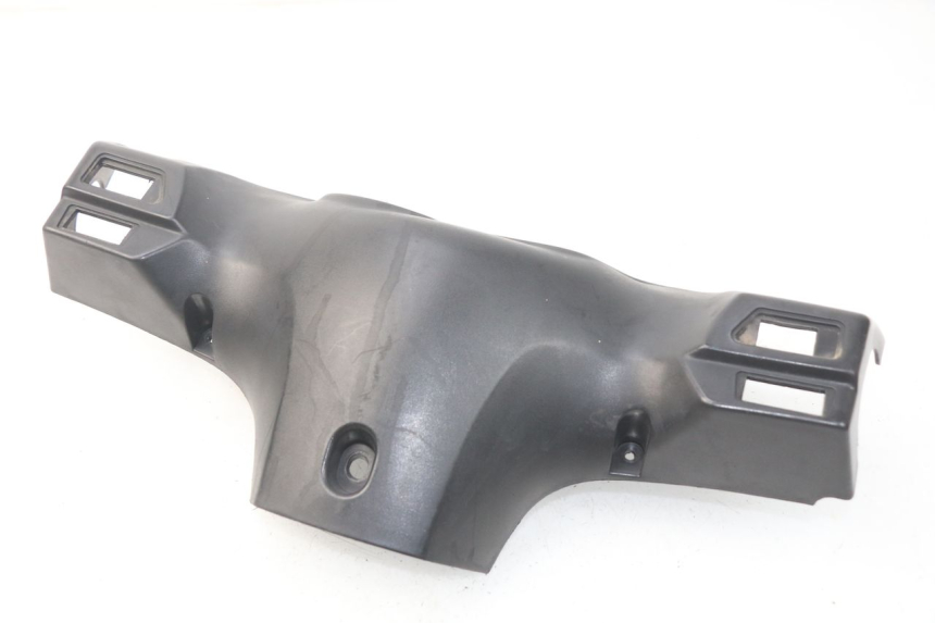 photo de TAPA MANILLAR DELANTERO SYM ORBIT 2 4T 50 (2008 - 2017) - Detalle de la pieza