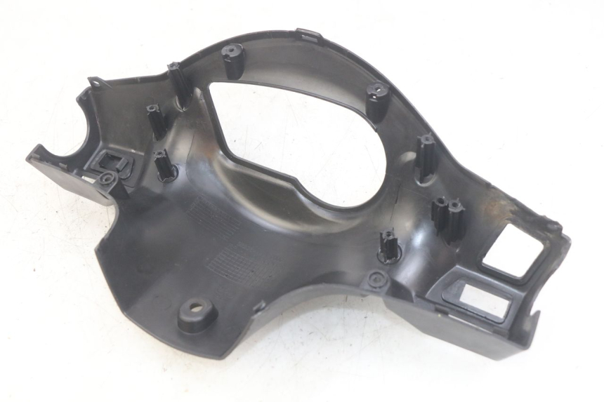 photo de CUBIERTA DEL MANILLAR TRASERO SYM ORBIT 2 4T 50 (2018 - 2022) - Zoom estado de uso