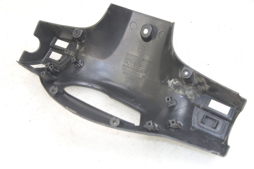 photo de CUBIERTA DEL MANILLAR TRASERO SYM ORBIT 2 4T 50 (2018 - 2022) - Detalle de la pieza