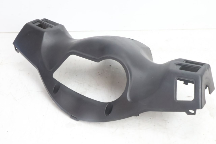 photo de TAPA MANILLAR DELANTERO SYM ORBIT 2 4T 50 (2008 - 2017) - Detalles de los puntos de fijación