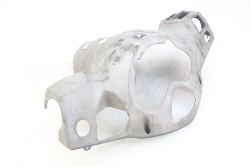 photo de CUBIERTA DE MANILLAR TRASERO HONDA PES PS I 125 (2006 - 2012) - Detalles de los puntos de fijación