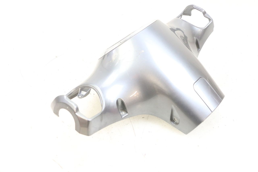 photo de TAPA MANILLAR DELANTERO EFUN PUSA 1 - Zoom sobre los componentes