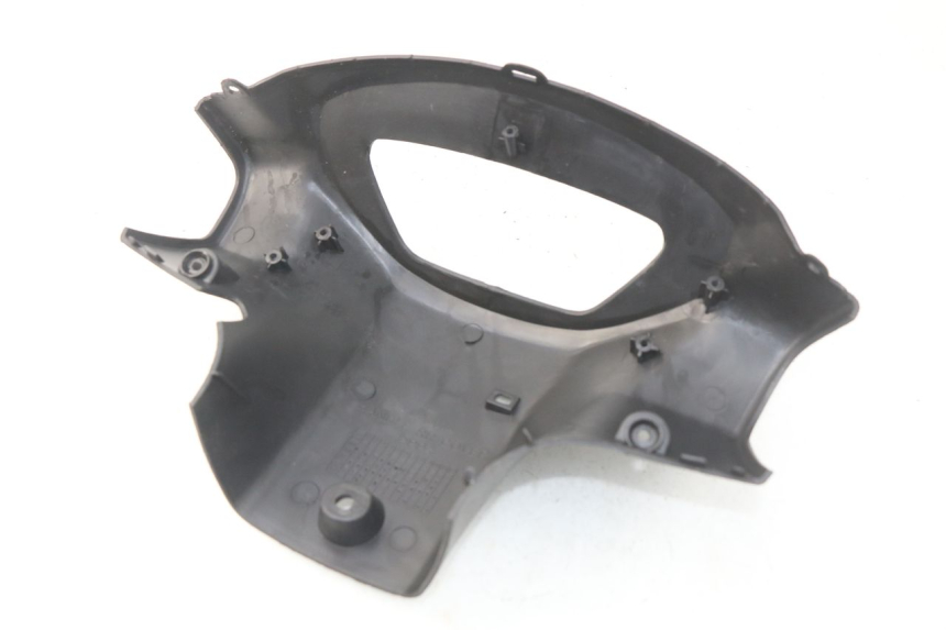 photo de CUBIERTA DE MANILLAR TRASERO. TNT MOTOR ROMA 10' 4T 50 (2019 - 2022) - Zoom estado de uso