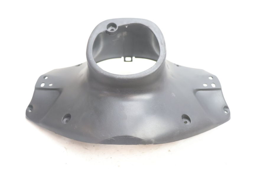 photo de CUBIERTA DE MANILLAR TRASERO KEEWAY RY6 2T 50 (2011 - 2019) - Otra perspectiva