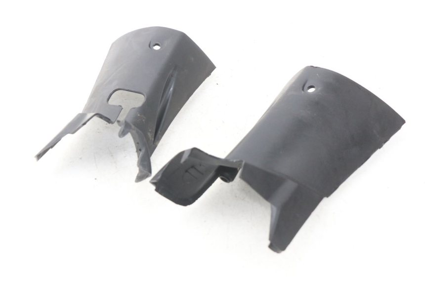 photo de CUBIERTA DEL MANILLAR TRASERO DAELIM S2 FI 125 (2008 - 2017) - Detalle de la pieza