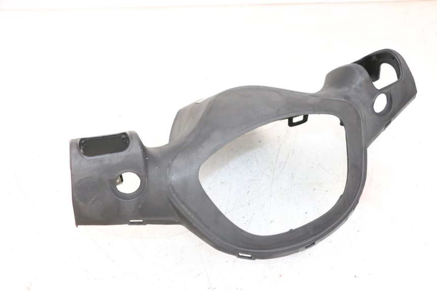 photo de CUBIERTA DEL MANILLAR TRASERO JM MOTORS SANTANA 50 (2014 - 2023) - Recambio usado revisado