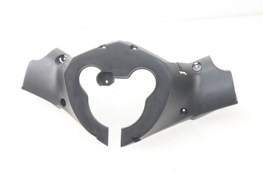 photo de TAPA MANILLAR DELANTERO PEUGEOT SATELIS 125 (2006 - 2009) - Otra perspectiva