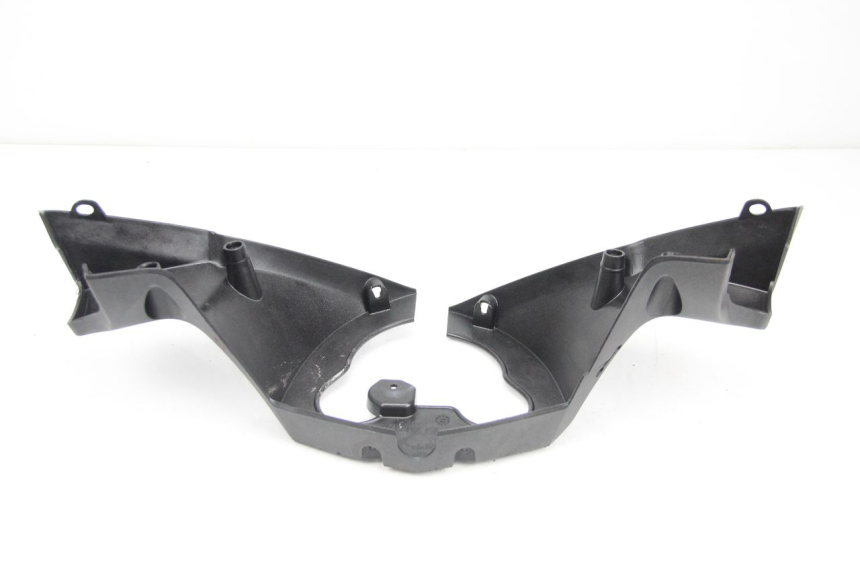 photo de TAPA MANILLAR DELANTERO PEUGEOT SATELIS 125 (2013 - 2018) - Otra perspectiva