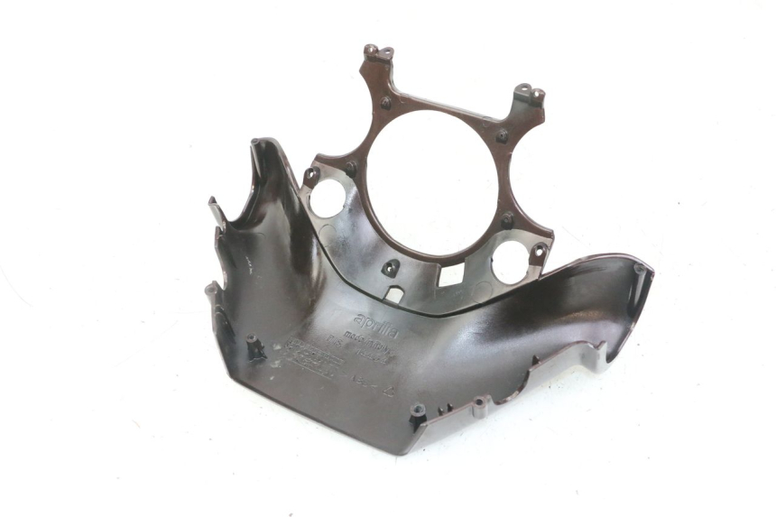 photo de TAPA MANILLAR DELANTERO APRILIA SCARABEO GT TOURING 125 (1999 - 2005) - Otra perspectiva