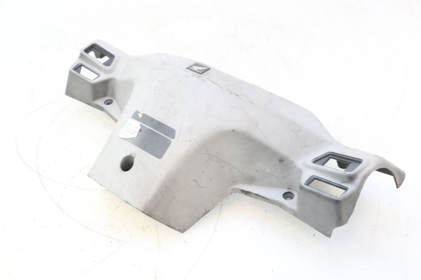 photo de CUBIERTA DEL MANILLAR TRASERO HONDA SCV LEAD 100 (2003 - 2007) - Otra vista del artículo