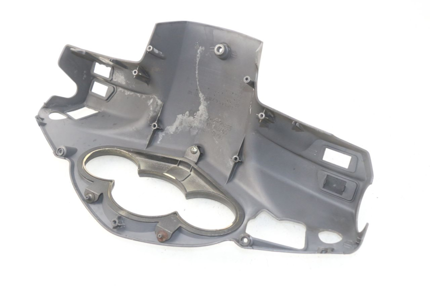 photo de TAPA MANILLAR DELANTERO HONDA SES DYLAN 125 (2002 - 2006) - Zoom estado de uso