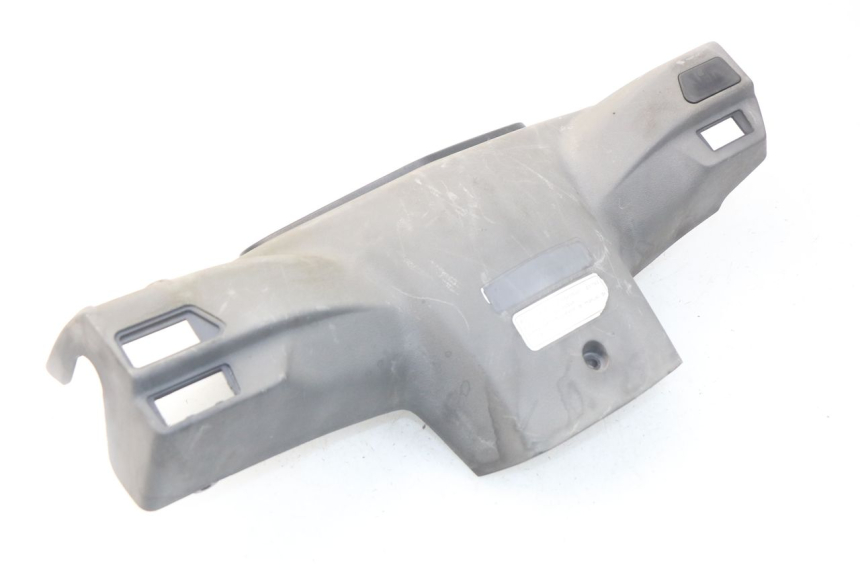 photo de TAPA MANILLAR DELANTERO HONDA SES DYLAN 125 (2002 - 2006) - Primer plano técnico