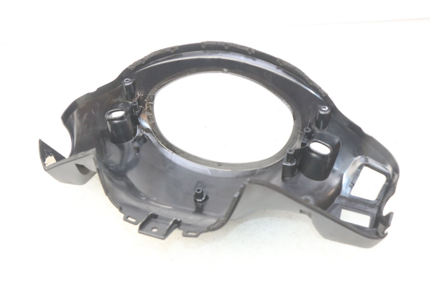 photo de CUBIERTA DE MANILLAR TRASERO SUZUKI SIXTEEN 125 (2008 - 2010) - Otra perspectiva