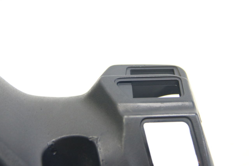 photo de CUBIERTA DE MANILLAR TRASERO SUZUKI SIXTEEN 125 (2008 - 2010) - Otra vista del artículo