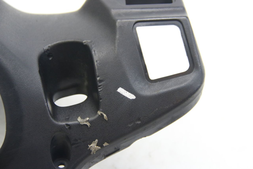 photo de CUBIERTA DE MANILLAR TRASERO SUZUKI SIXTEEN 125 (2008 - 2010) - Características distintivas