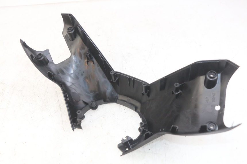 photo de CUBIERTA DEL MANILLAR TRASERO MBK SKYCRUISER 125 (2010 - 2013) - Zoom estado de uso