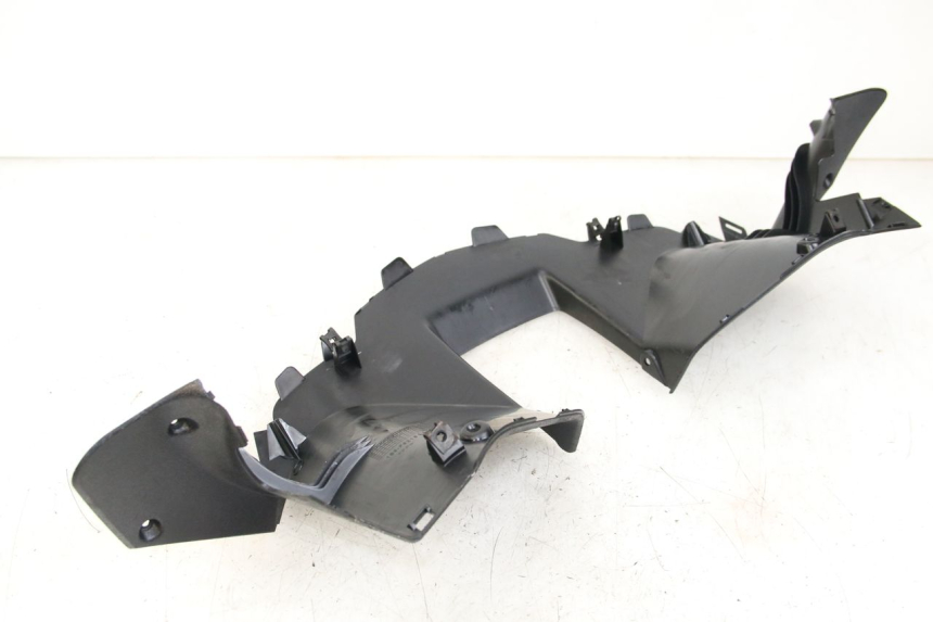 photo de TAPA MANILLAR DELANTERO MBK SKYCRUISER 125 (2006 - 2009) - Primer plano técnico