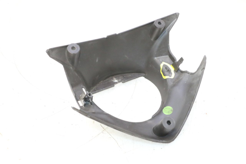 photo de TAPA MANILLAR DELANTERO YAMAHA SLIDER 50 (1999 - 2004) - Detalles de los puntos de fijación