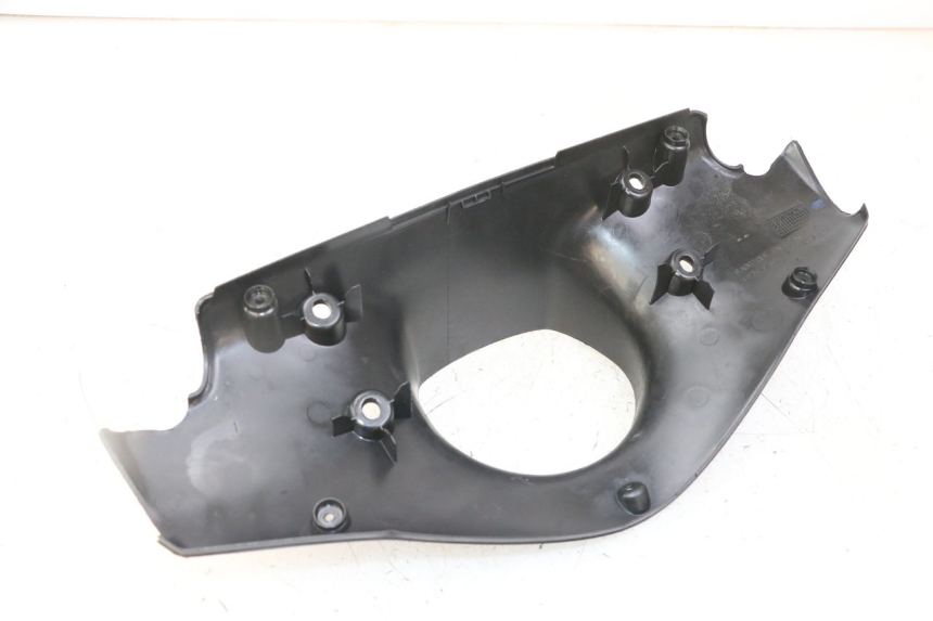 photo de TAPA MANILLAR DELANTERO PEUGEOT SPEEDFIGHT 2 LC 50 (2000 - 2009) - Otra perspectiva