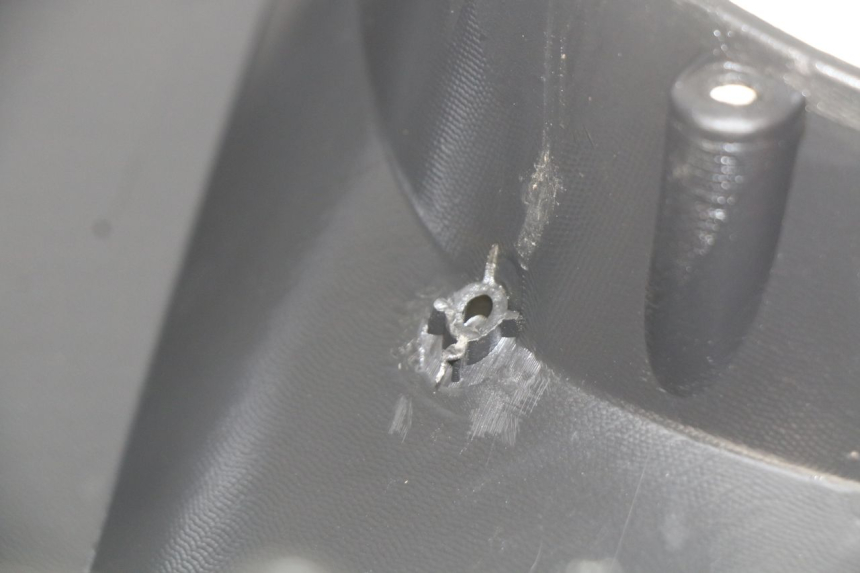 photo de CUBIERTA DE MANILLAR TRASERO SACHS SPEEDJET 2T 50 (2007 - 2014) - Primer plano técnico