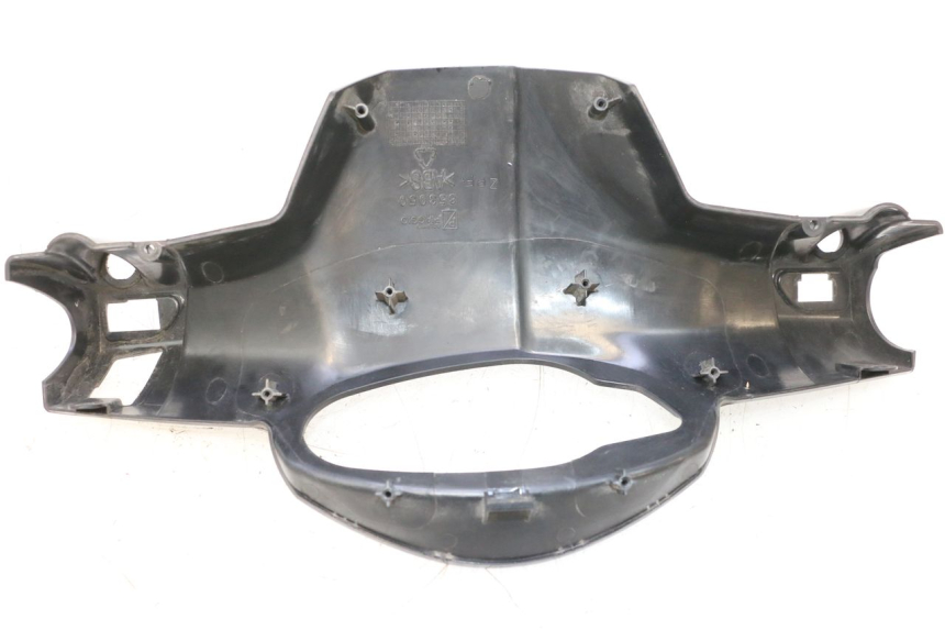 photo de TAPA MANILLAR DELANTERO APRILIA SR MOTARD 50 (2012 - 2018) - Primer plano técnico