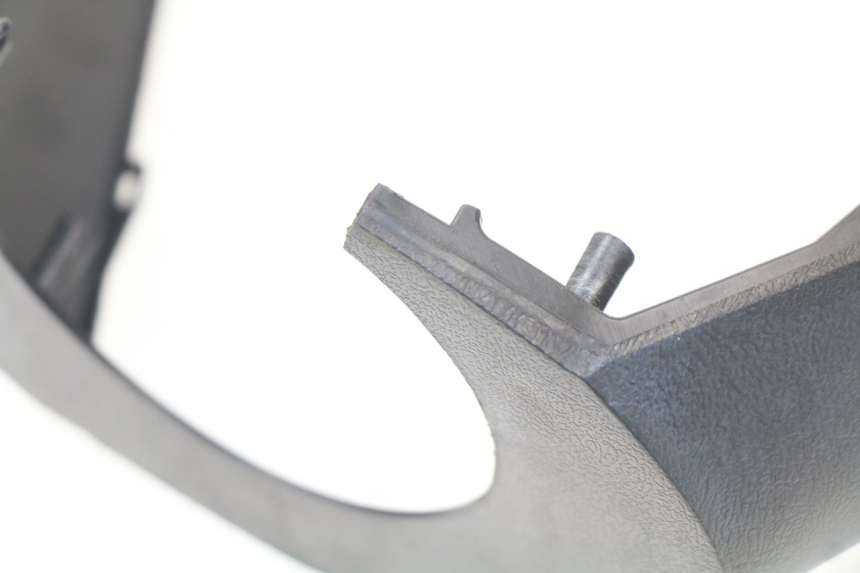 photo de TAPA MANILLAR DELANTERO RAZZO STEED 125 (2012 - 2018) - Primer plano técnico