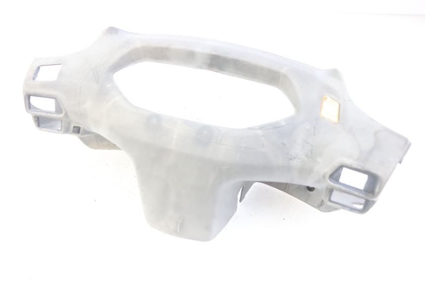 photo de CUBIERTA DE MANILLAR TRASERO PEUGEOT SV 125 (1991 - 1994) - Primer plano técnico