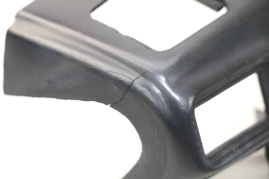 photo de TAPA MANILLAR DELANTERO PEUGEOT SV 50 (1992 - 2004) - Detalles de los puntos de fijación